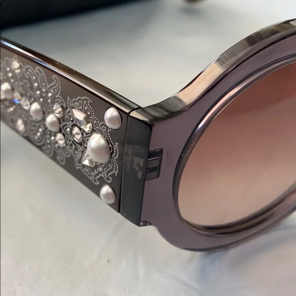 NWT ETRO Grey/Havana sunglasses w/case